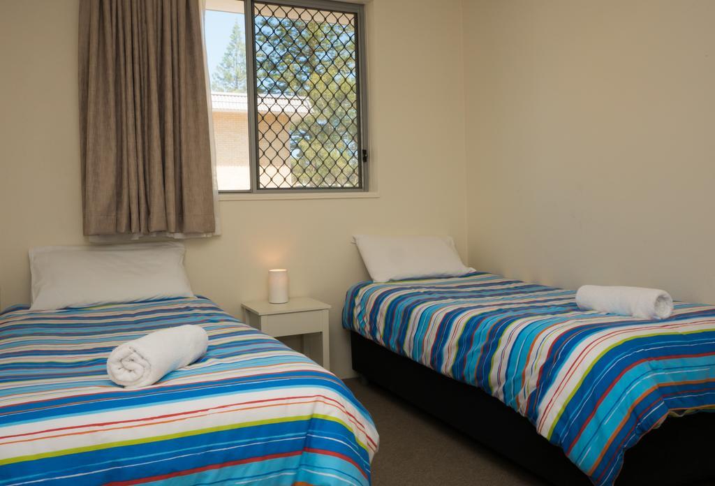 Merrima Court Holidays Caloundra Exteriör bild