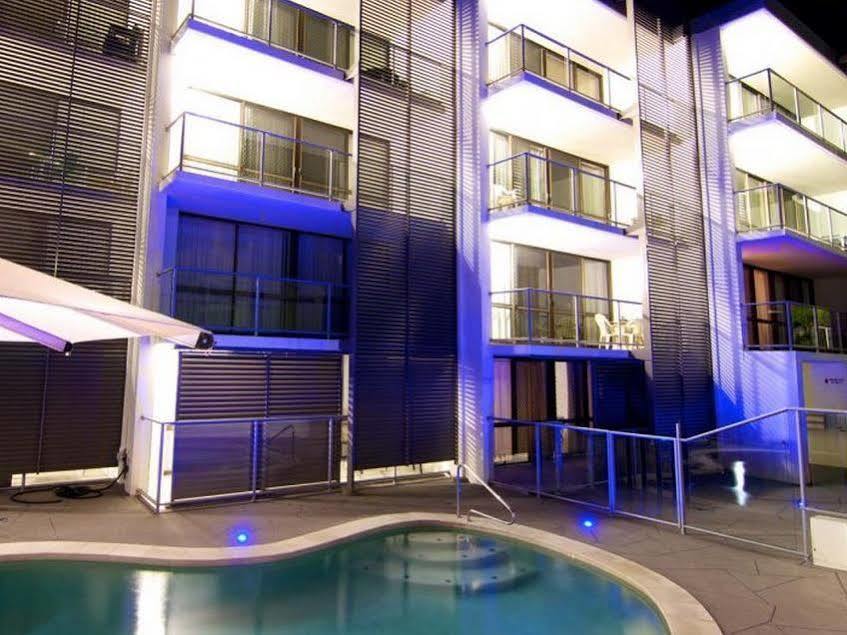 Merrima Court Holidays Caloundra Exteriör bild